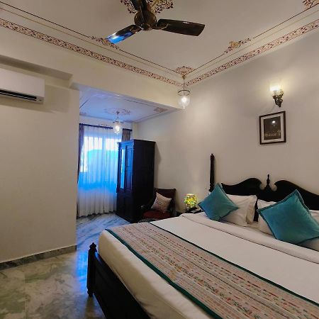 The Amar Mahal By Trulyy Hotel อุเดเปอร์ ภายนอก รูปภาพ