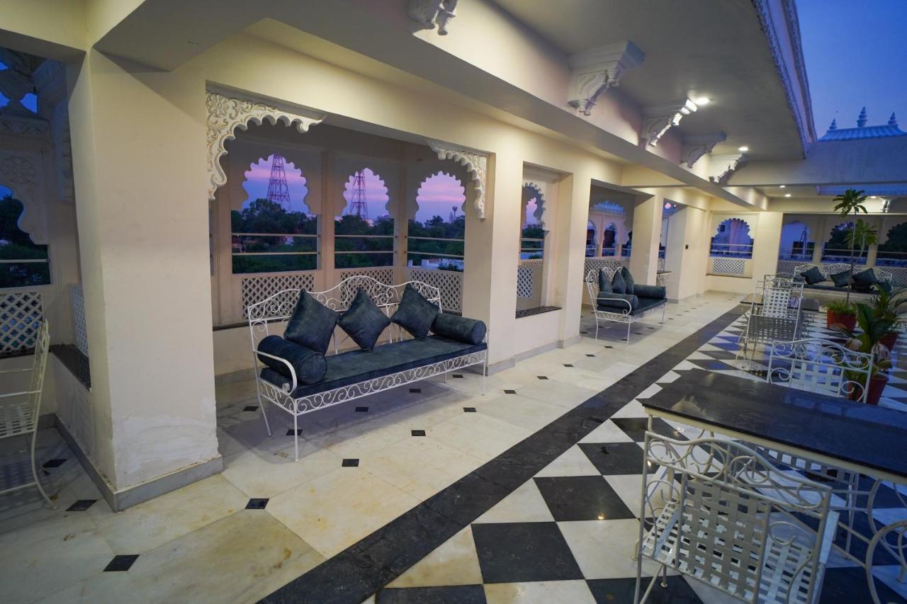 The Amar Mahal By Trulyy Hotel อุเดเปอร์ ภายนอก รูปภาพ