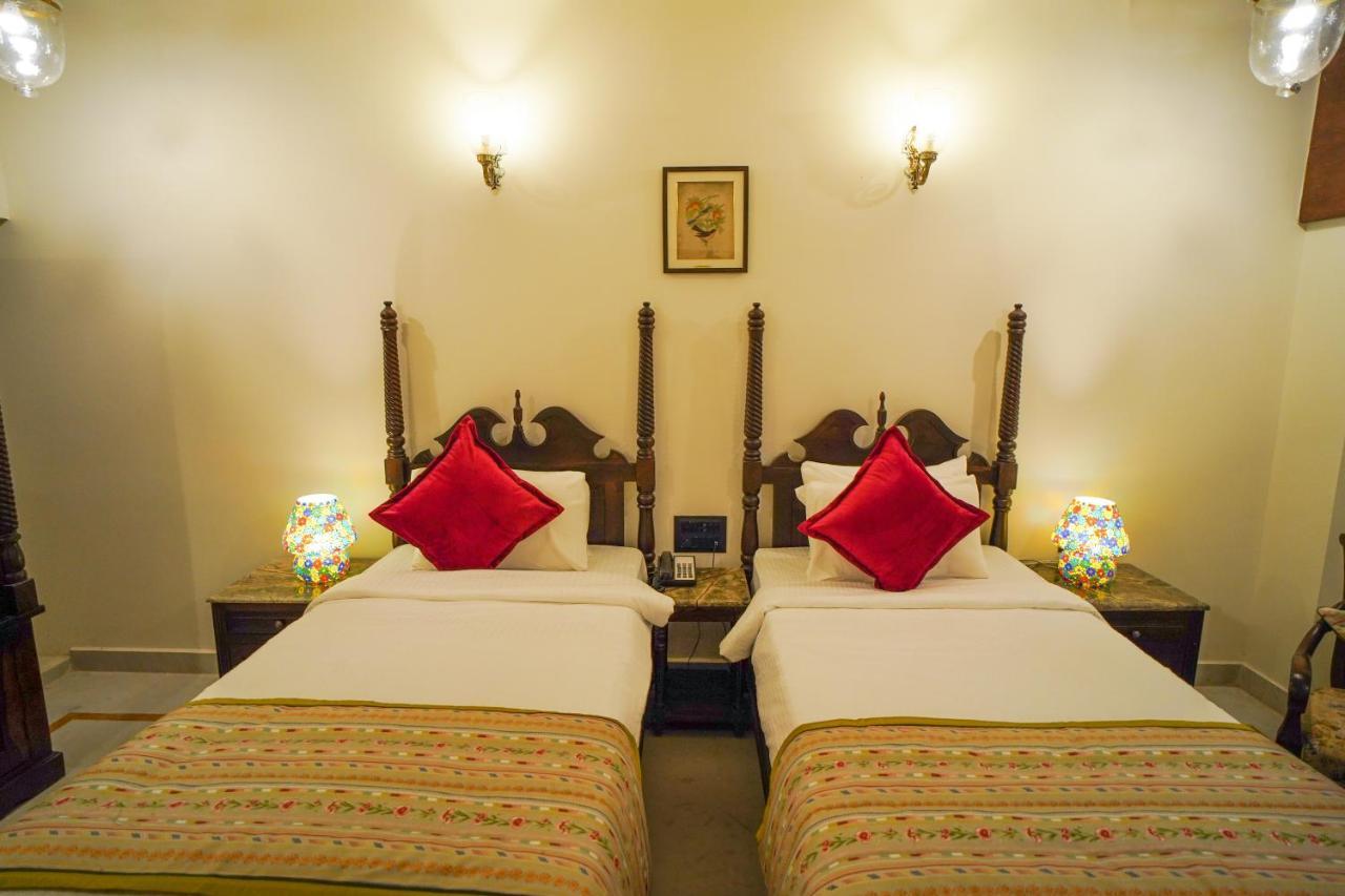 The Amar Mahal By Trulyy Hotel อุเดเปอร์ ภายนอก รูปภาพ